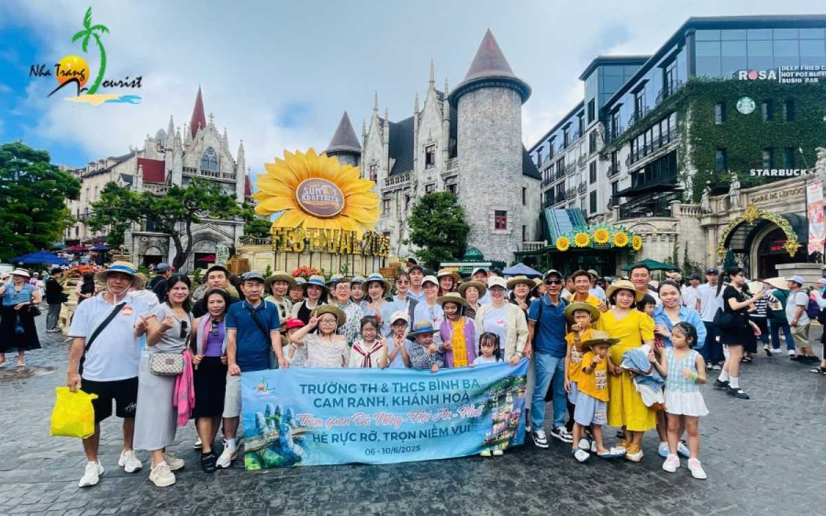 Tham quan Đà Nẵng - Hội An - Huế 5N5Đ của đoàn Trường TH-THCS Bình Ba